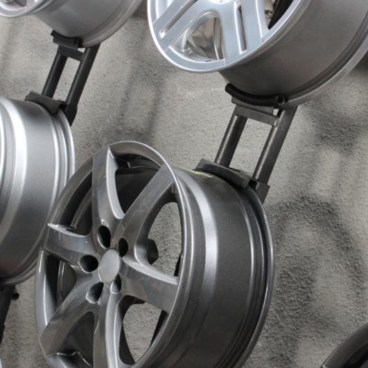 Wheel Materials: Alloy vs. Steel