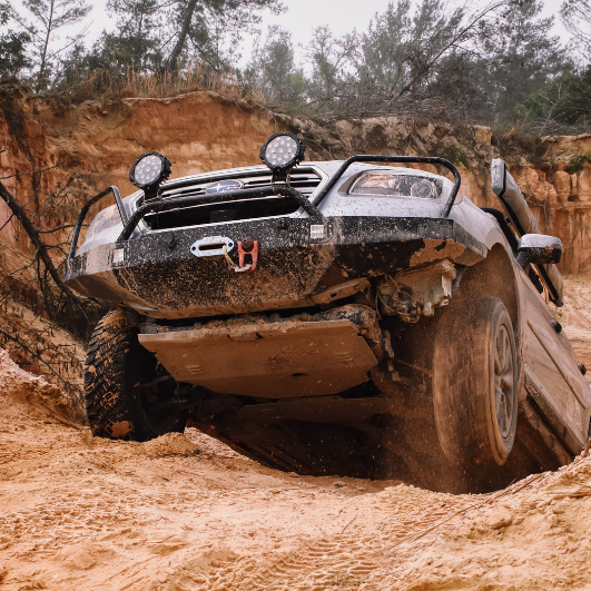 4WD mine‑spec vehicles